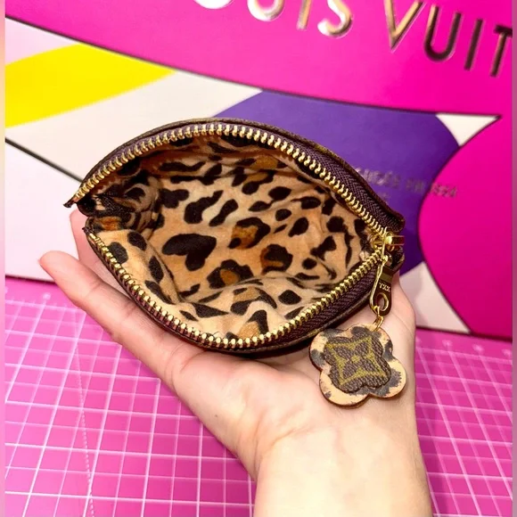 💖 LV Custom made Monogram Cosmetic Case utility pouch - Picture 5 of 13